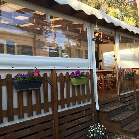 Campsite Mobilhome 6 Personnes En Bord De Hyeres